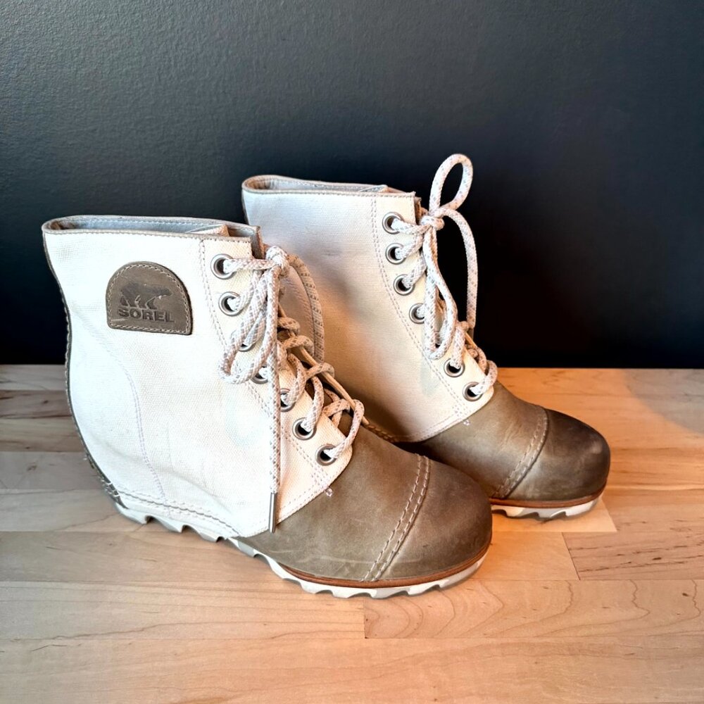 Sorel - Women's PDX Lexie White/Cream and Tan Wedge Boots - Size 8